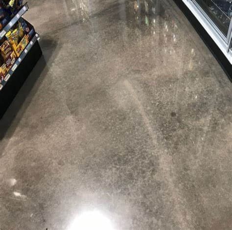 Metallic system floor